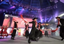 Aquí Cosquín Danza: programación, talleres y delegaciones que llegan de todo el país