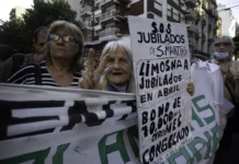 Una miseria: el Gobierno confirmó un aumento del 2,88%