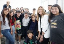 Kicillof inauguró seis escuelas y le mandó mensaje a Milei: “Para nosotros la educación no es un negocio ni una mercancía”