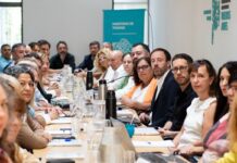 Gremios docentes aceptaron el aumento salarial y Kicillof cerró la paritaria