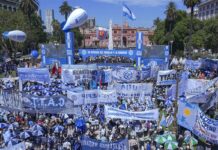 La CGT se moviliza a Plaza de Mayo contra las políticas del Gobierno