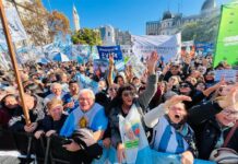 El peronismo se prueba el traje