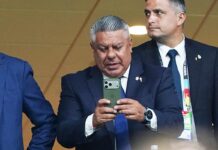 La AFA desmintió que la justicia de Estados Unidos le haya incautado el celular a Chiqui Tapia